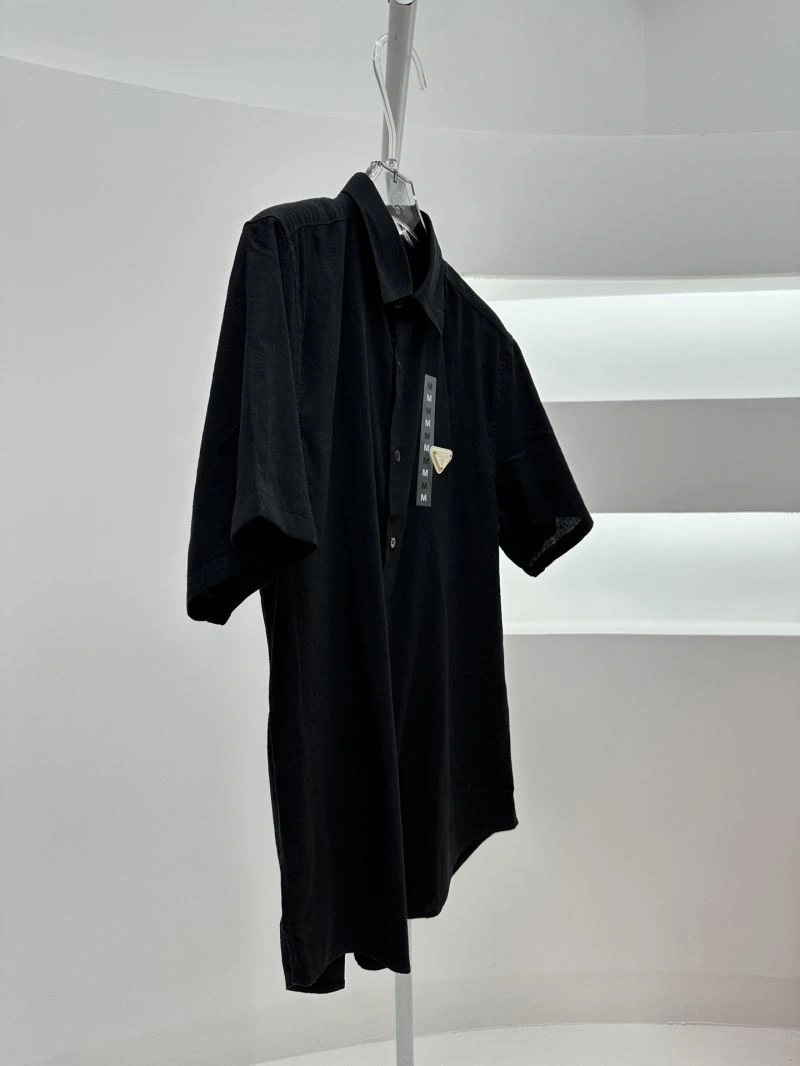 Unique Prada Outwear 171623