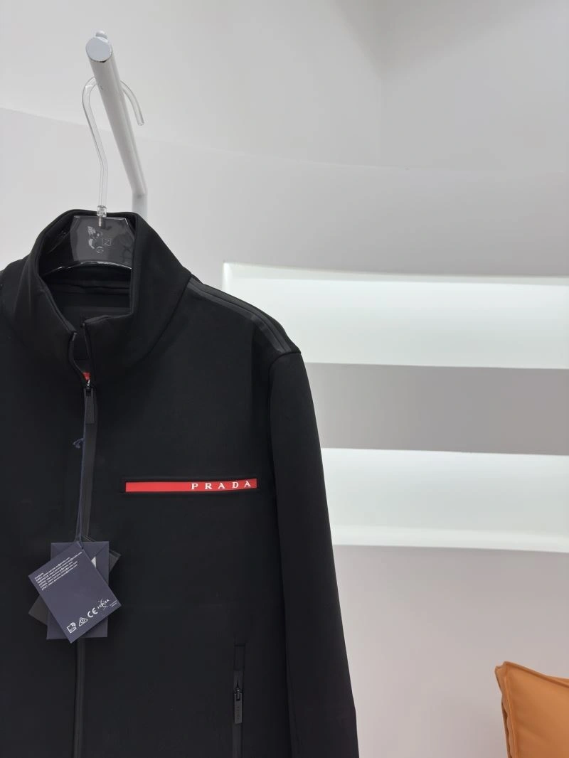 Casual Prada Outwear 171609