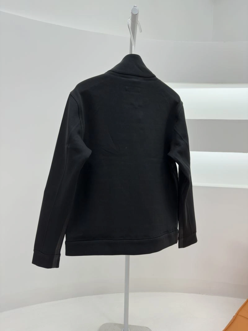 Casual Prada Outwear 171609