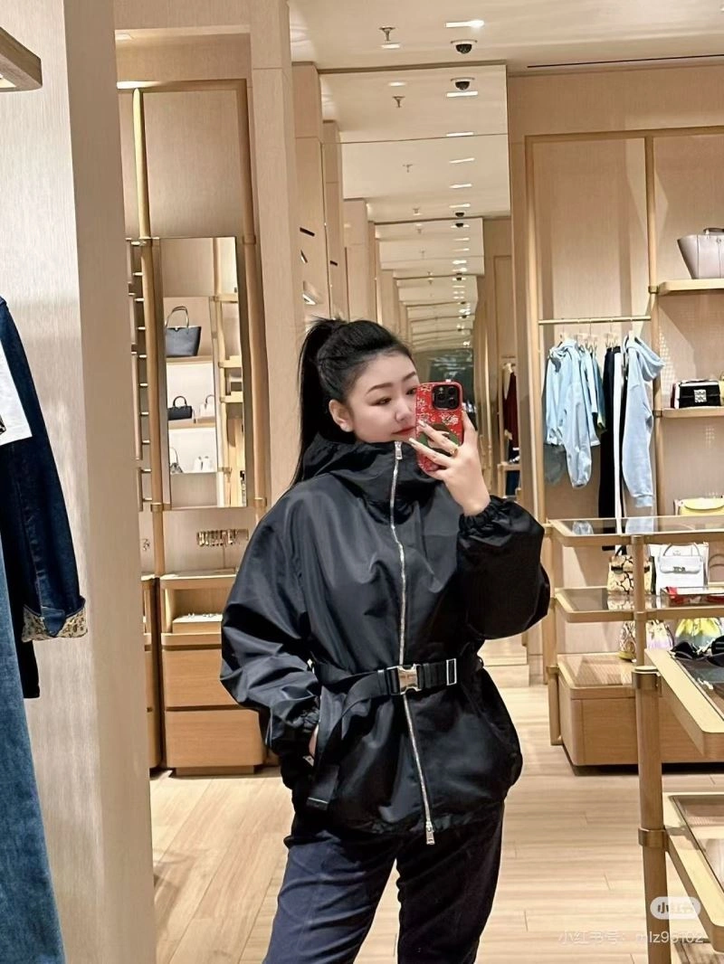 Premium Prada Outwear 171606