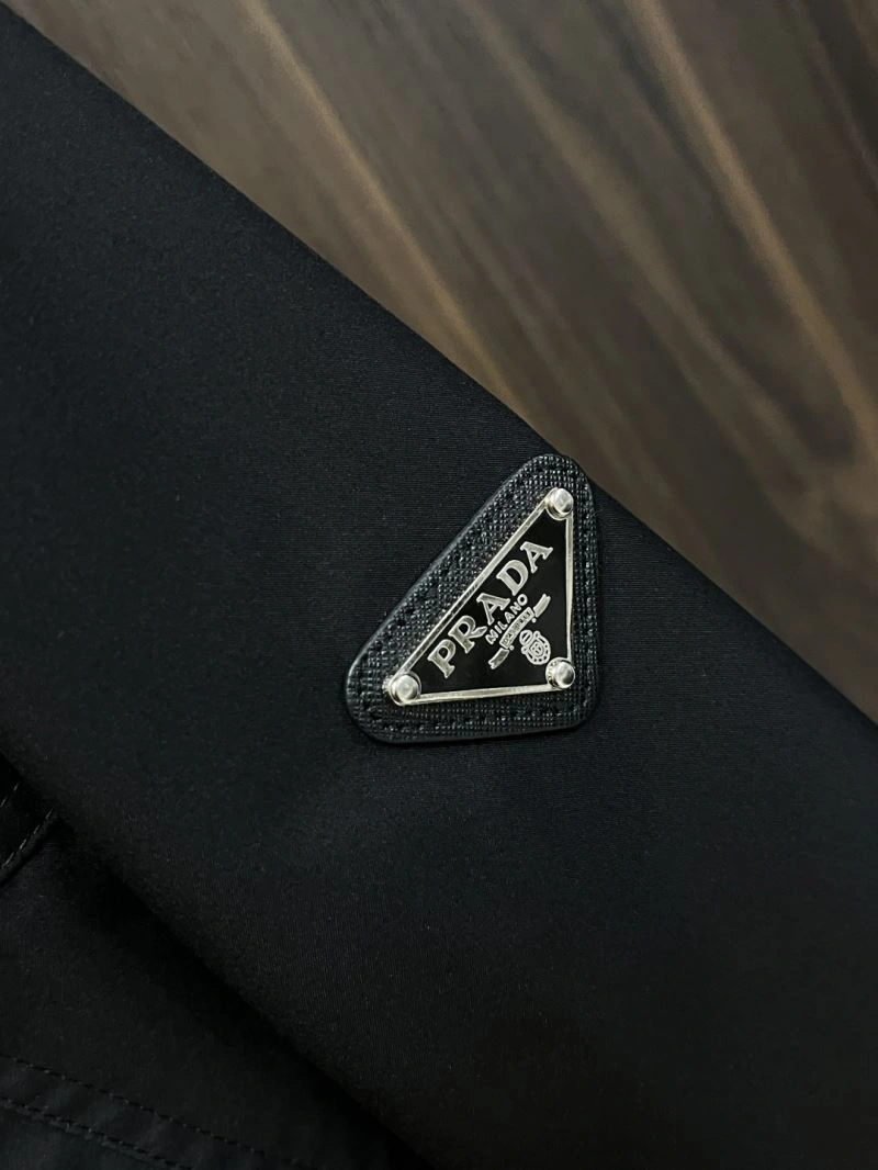 HighQuality Prada Outwear 171600