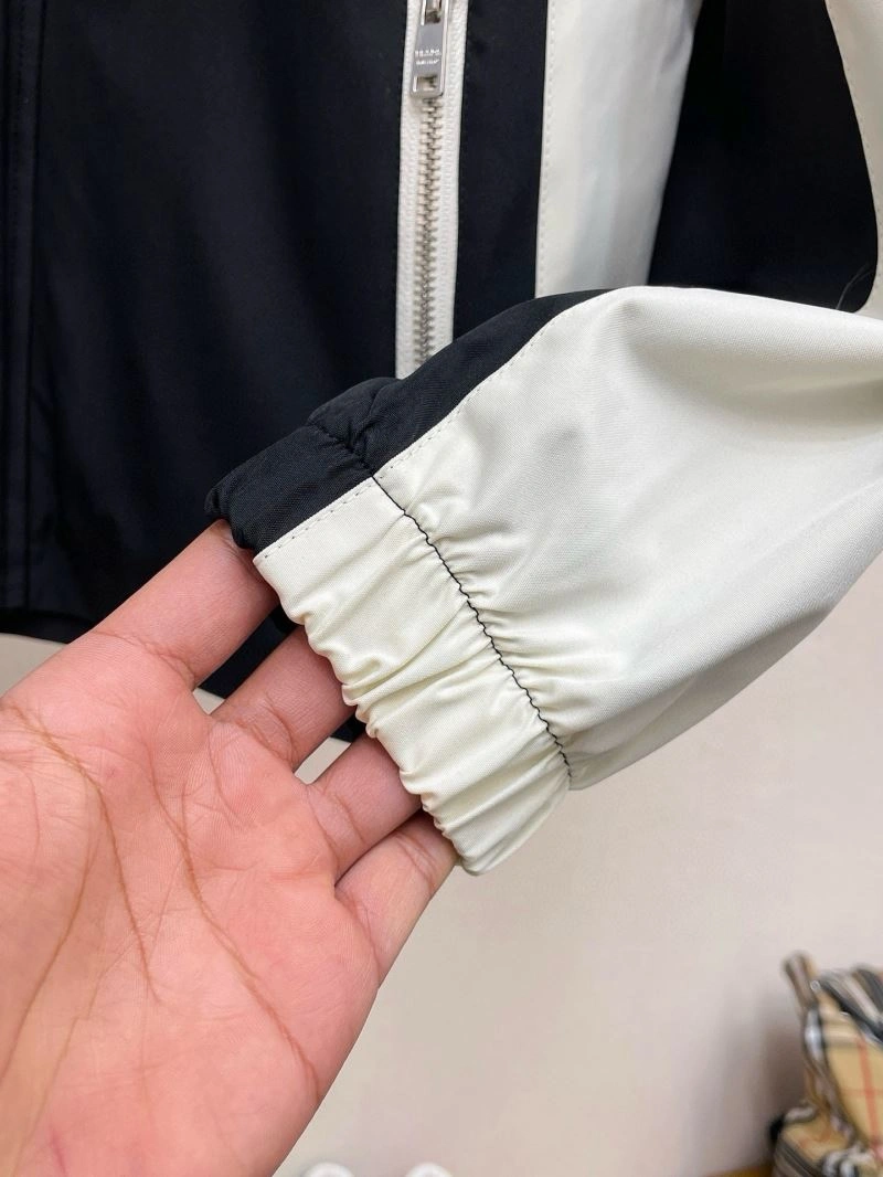 Versatile Prada Outwear 171070