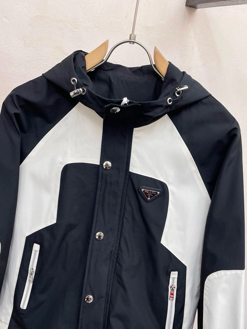Versatile Prada Outwear 171070