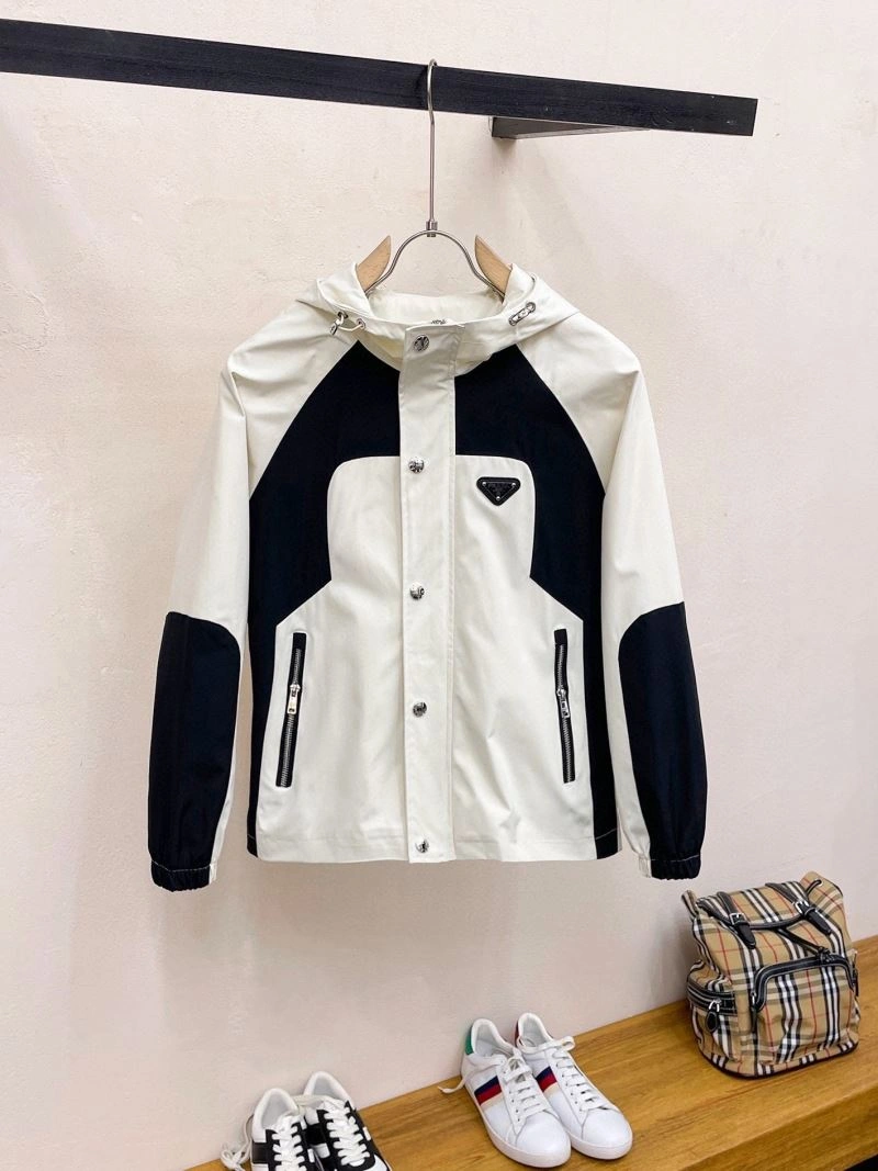 Prada Outwear Sporty 171101