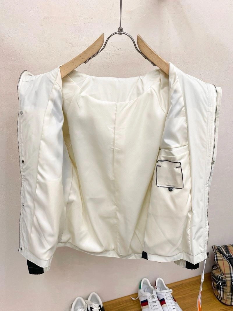 Prada Outwear Sporty 171101