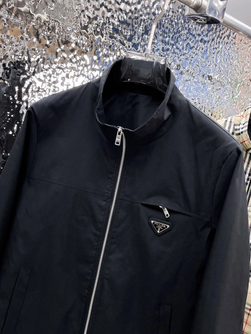 Effortless Prada Outwear 171033