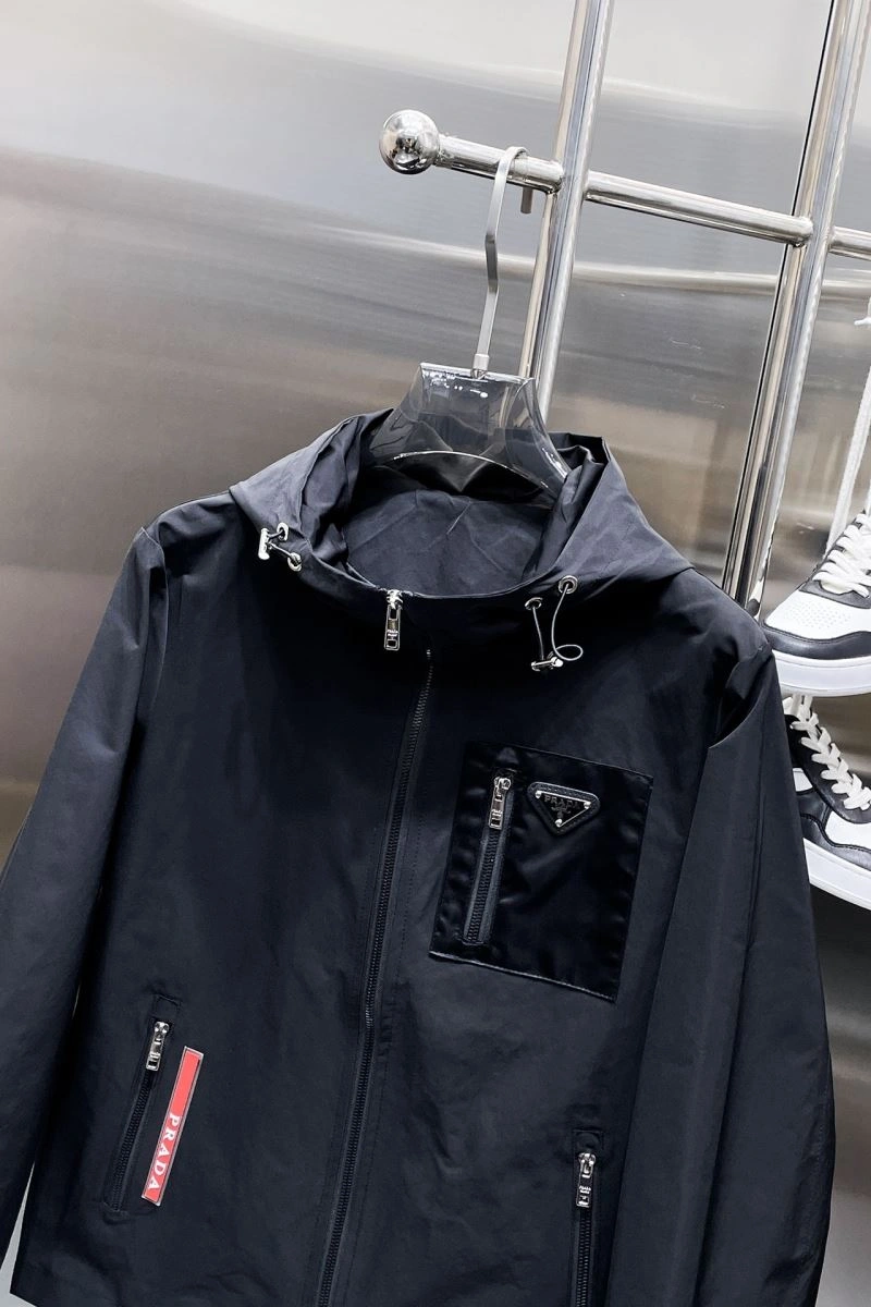 Versatile Prada Outwear 171044