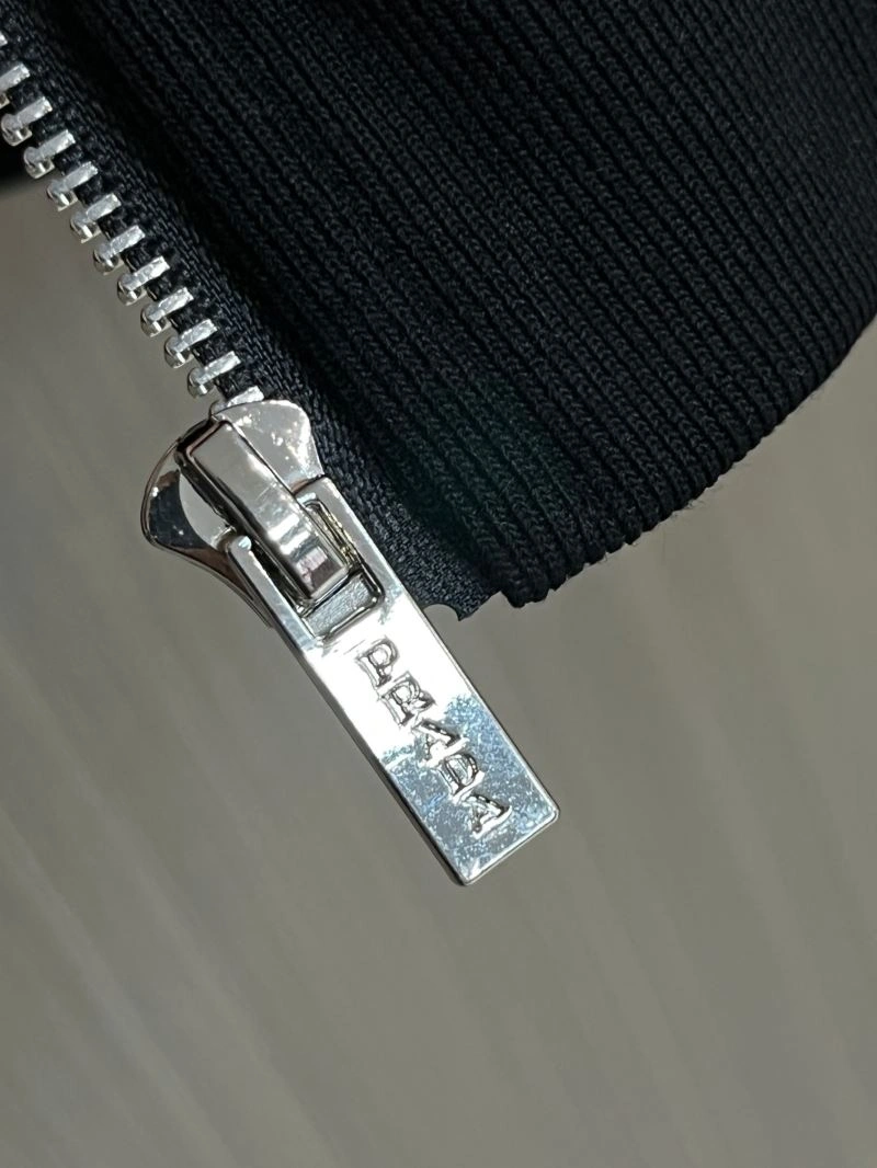 Prada Outwear Durable 171058