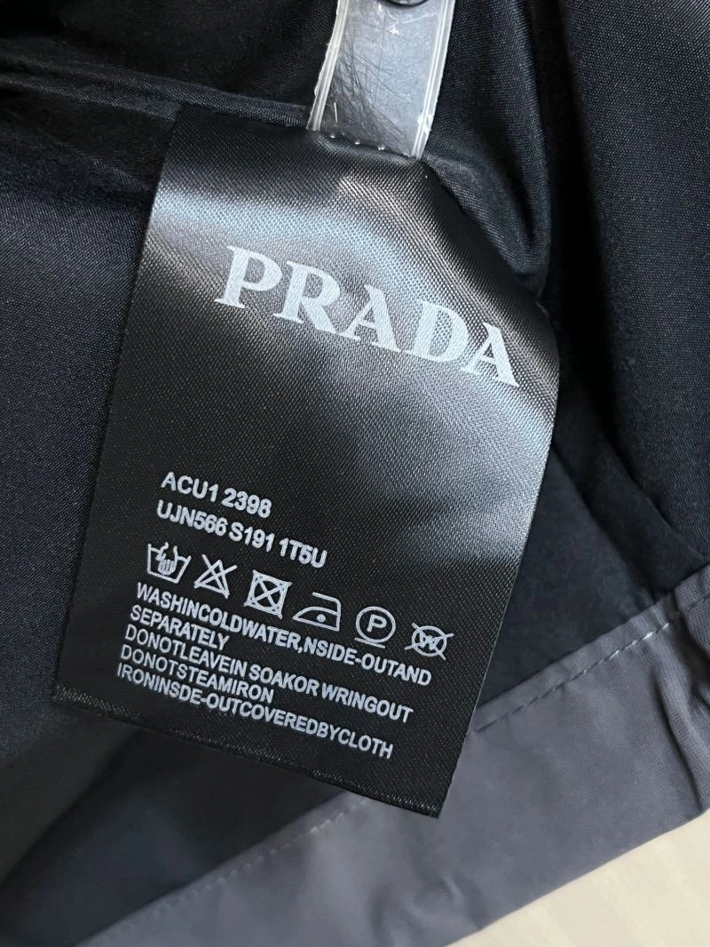 Original Prada Outwear 171028