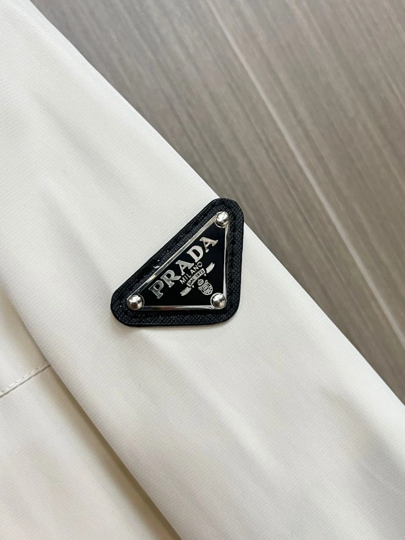 WaterResistant Prada Outwear 171022