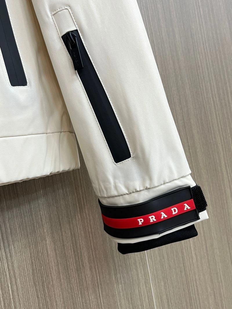 Snug Prada Outwear 171018