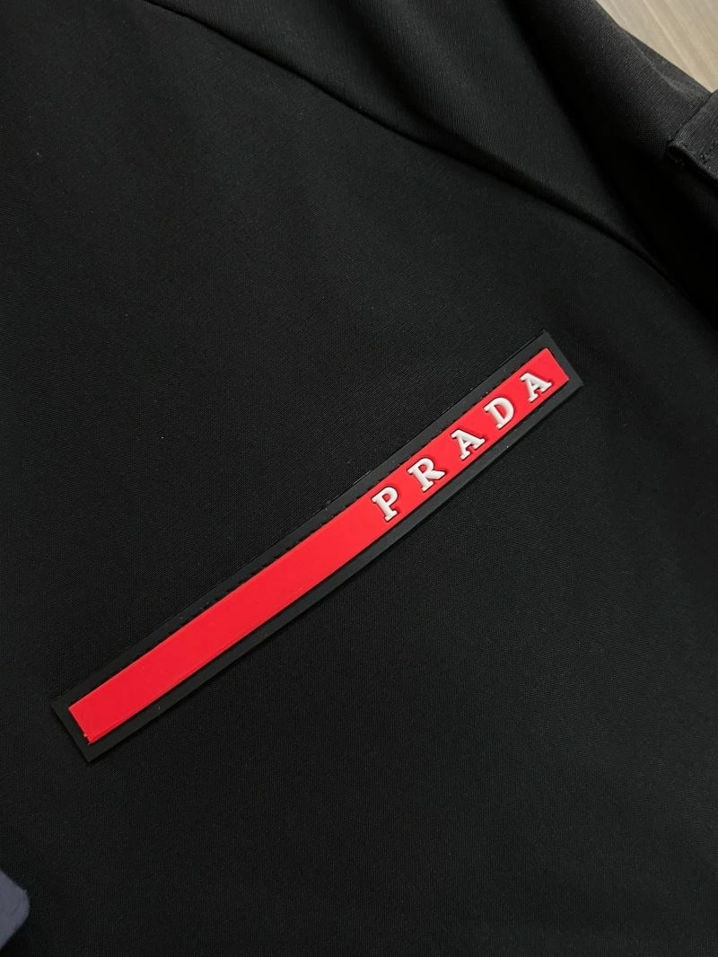 Prada Outwear TimelessDesign 171020