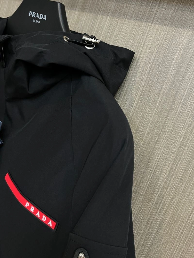 Prada Outwear TimelessDesign 171020