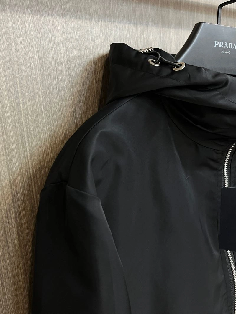 Lightweight Prada Outwear 171016