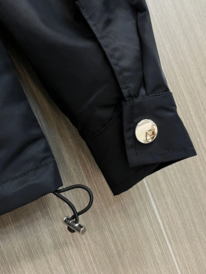 Lightweight Prada Outwear 171016