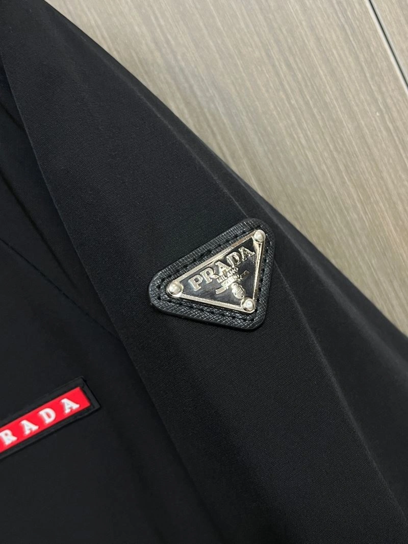 Prada Outwear OdorResistant 171015