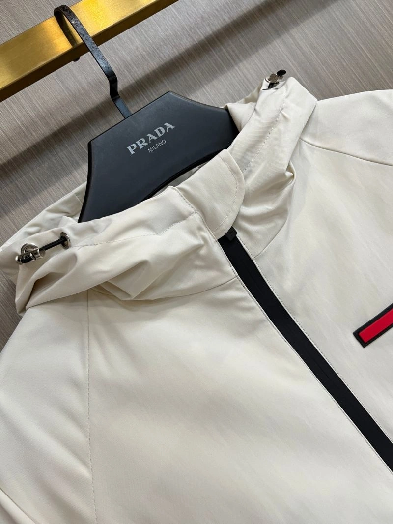 Stretchable Prada Outwear 171052