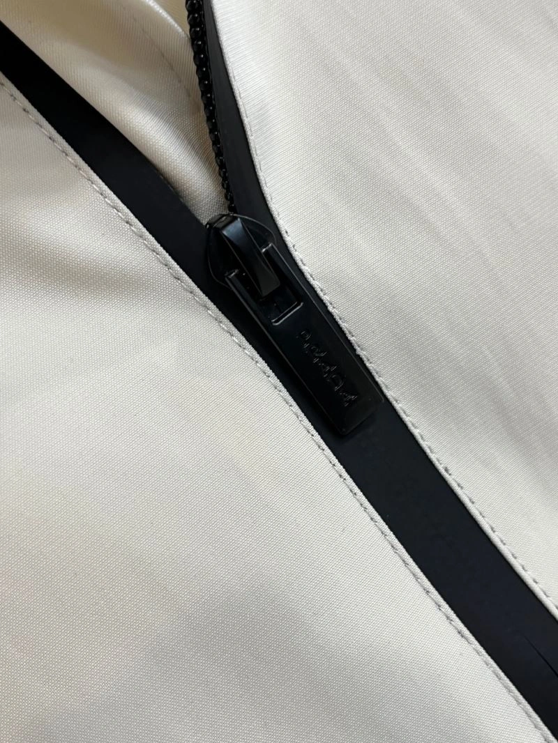 Stretchable Prada Outwear 171052