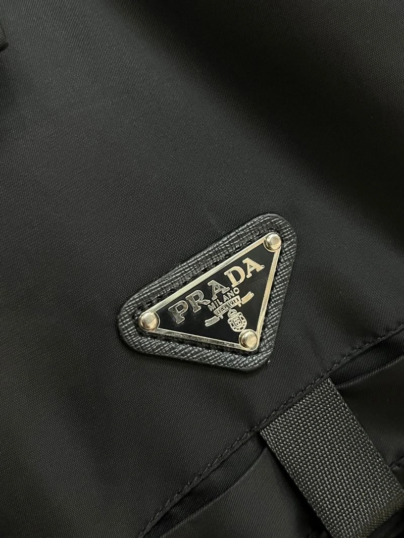 HighPerformance Prada Outwear 170986