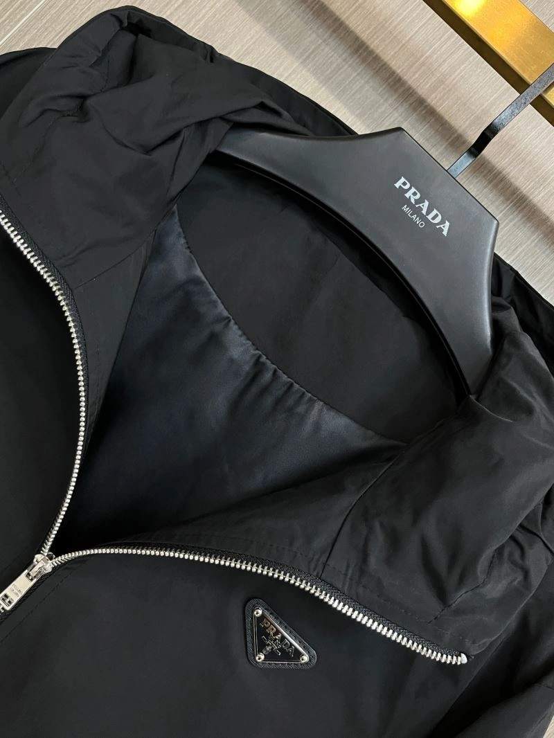Prada Outwear Compact 170972