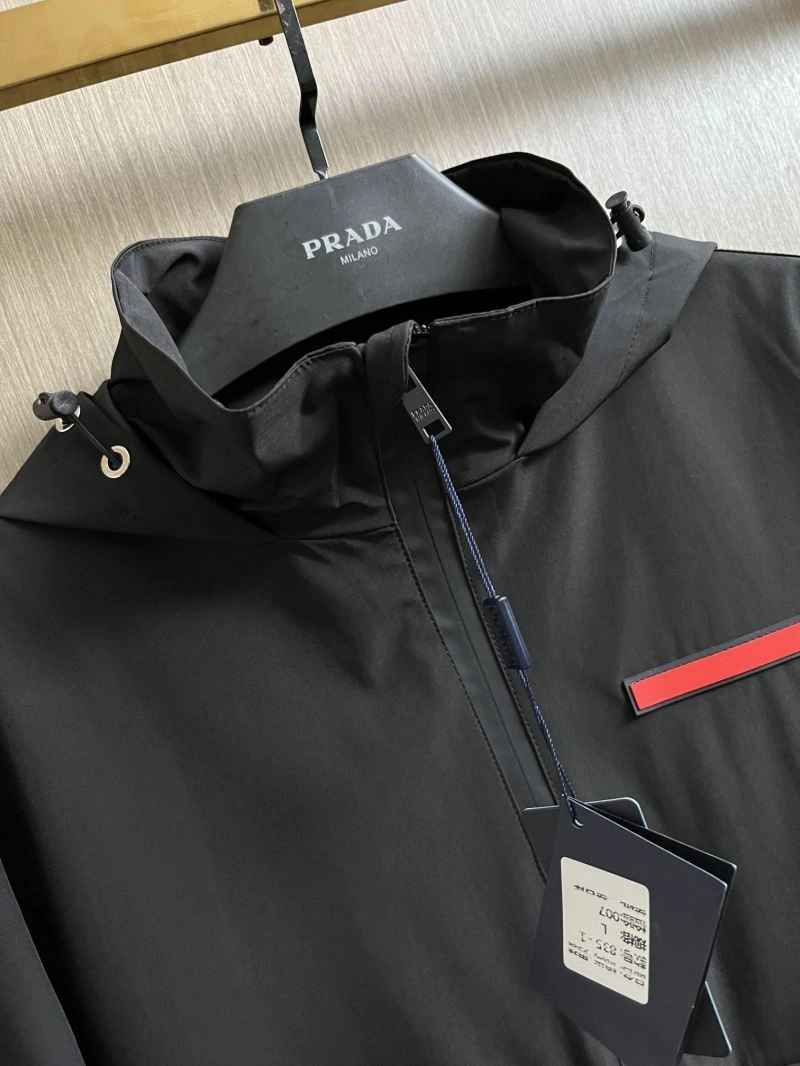 Prada Outwear UrbanStyle 170974