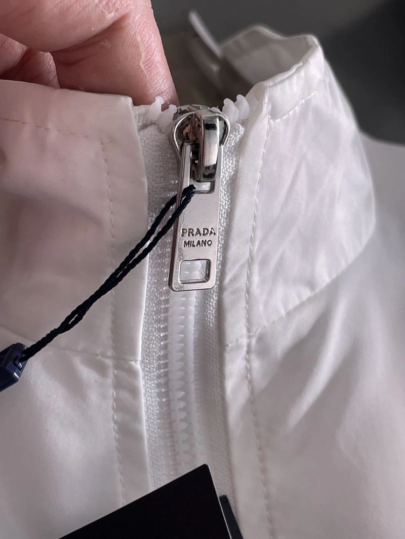 Seasonal Prada Outwear 170989