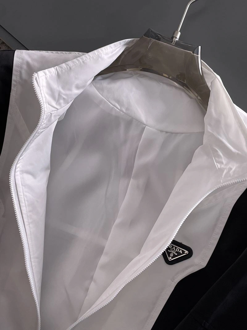 Seasonal Prada Outwear 170989