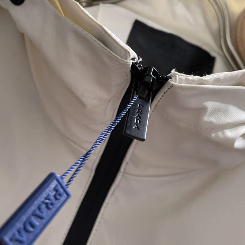 Prada Outwear Efficient 171074