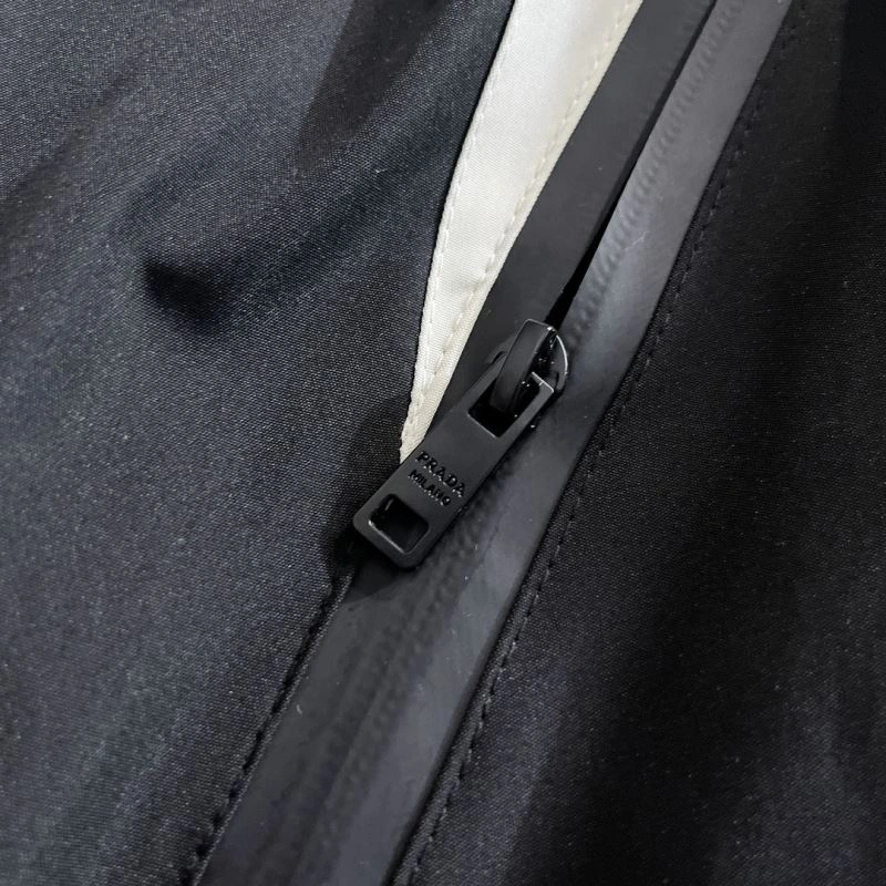 Prada Outwear FreshLook 170958