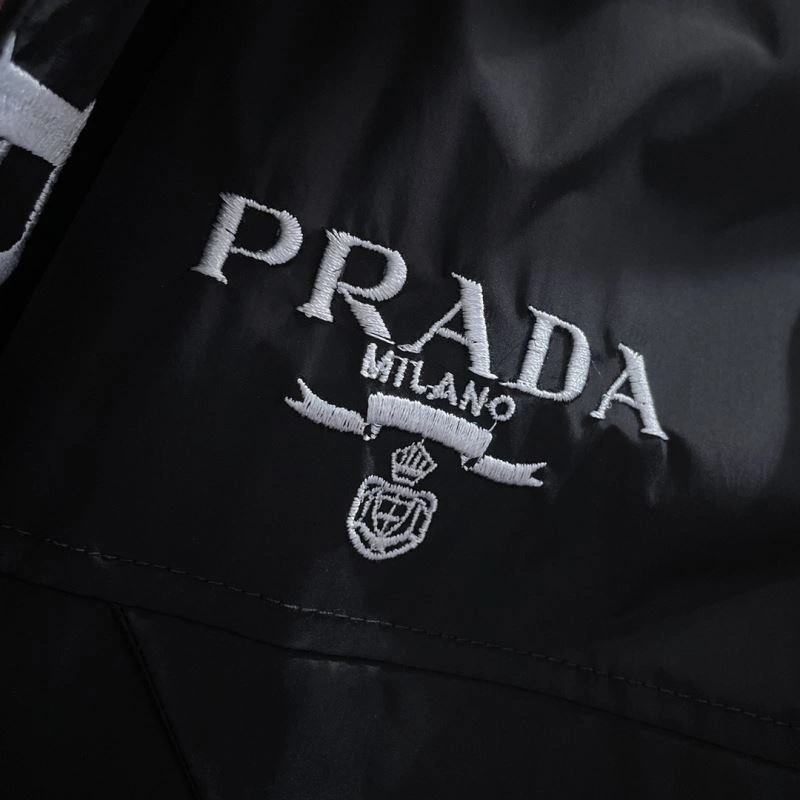 Snug Prada Outwear 170954