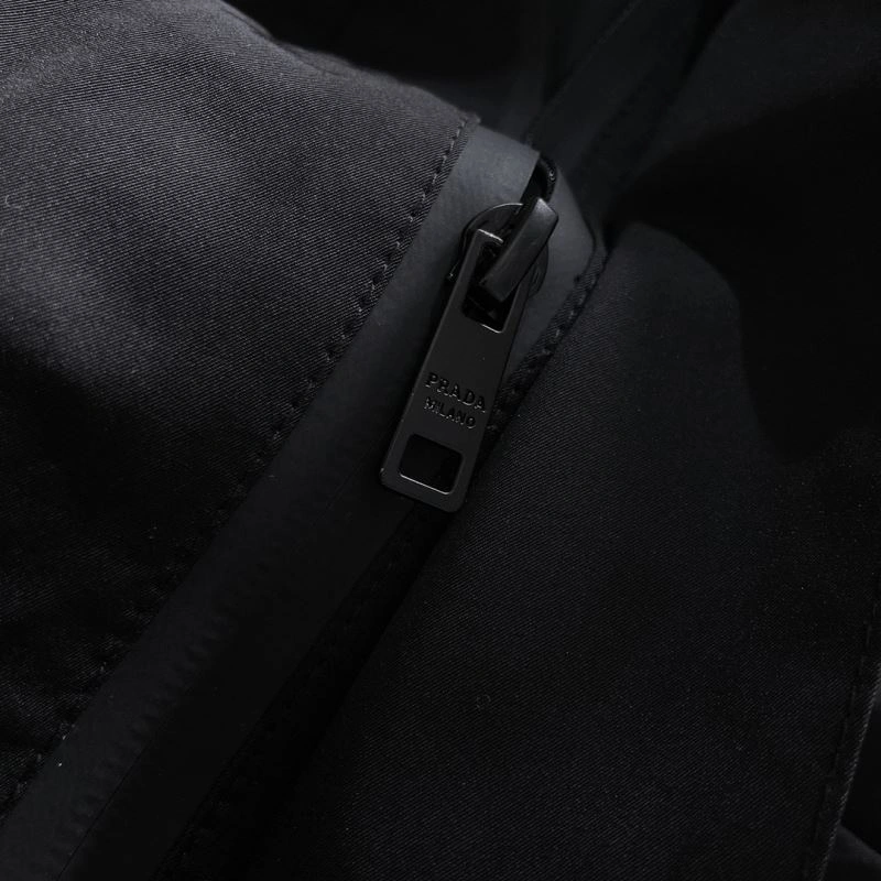 Prada Outwear UrbanStyle 170942
