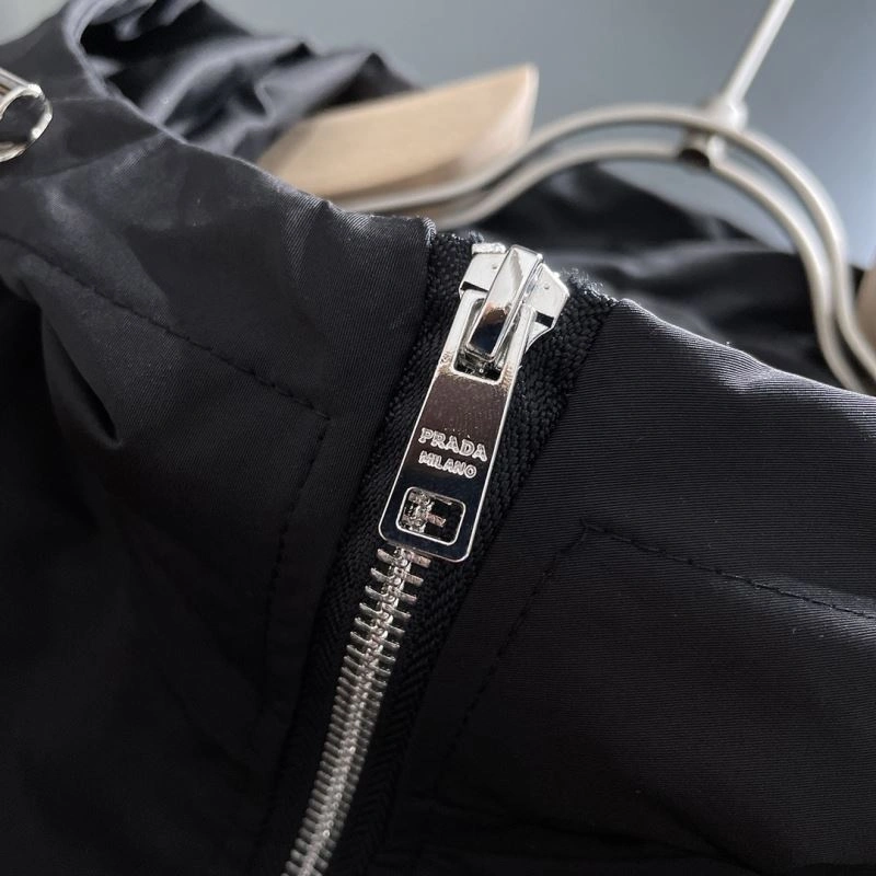 Prada Outwear Minimalist 170952