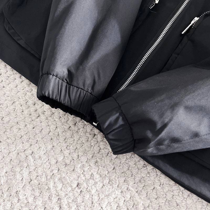 Unique Prada Outwear 170961