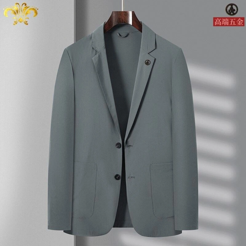 Chic Prada Outwear 171019