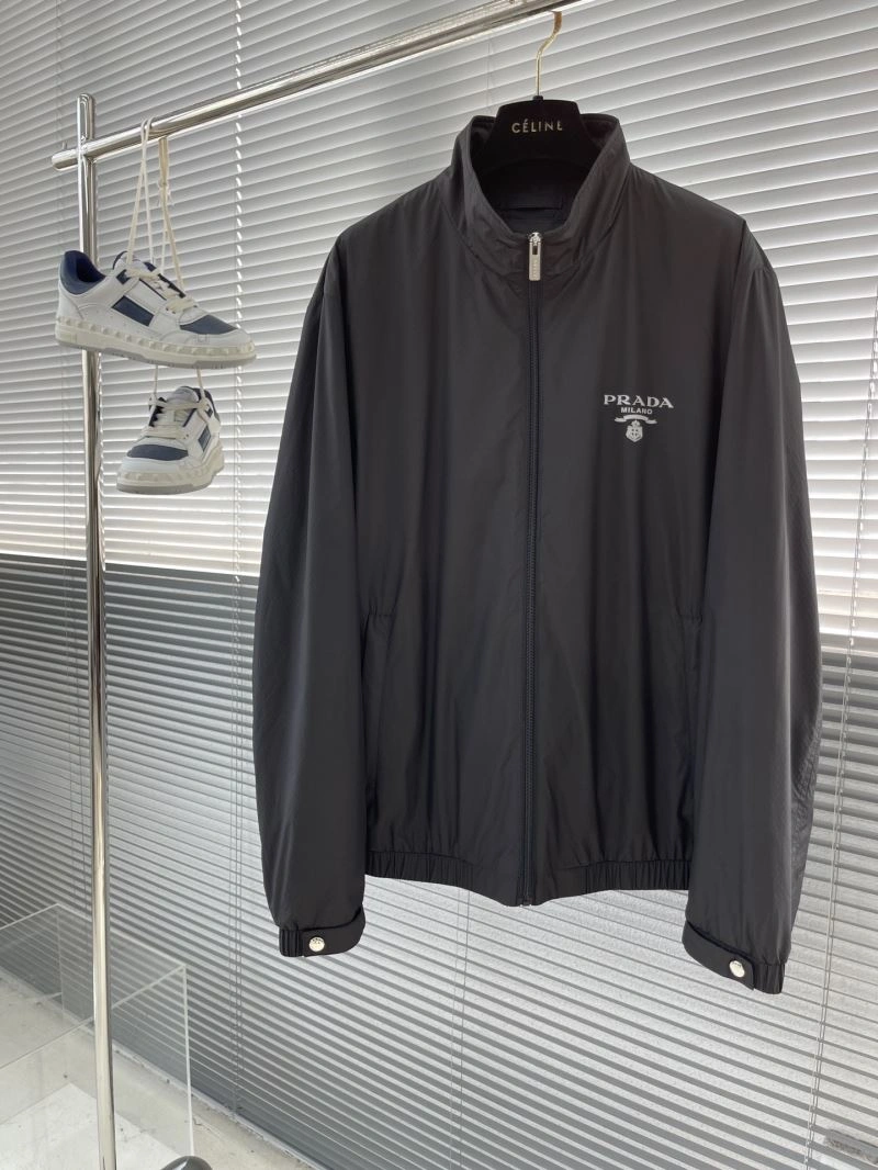 Cozy Prada Outwear 170930