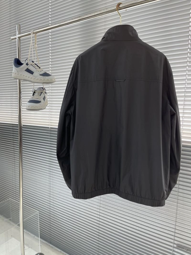 Cozy Prada Outwear 170930