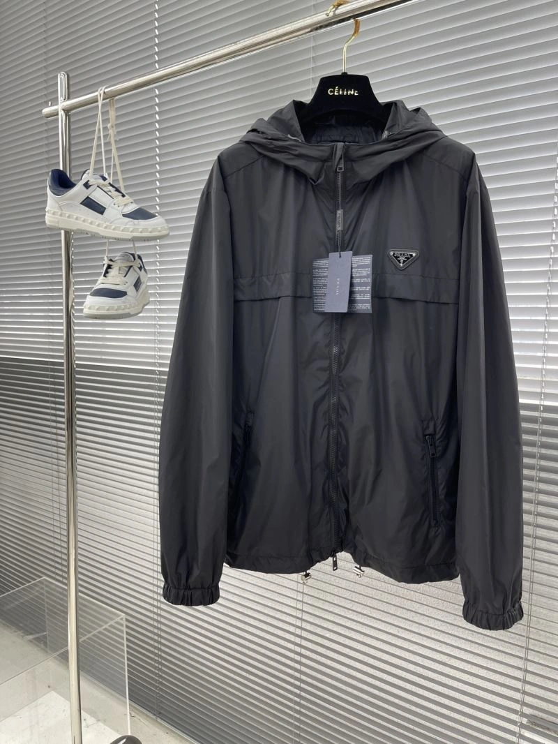 Lightweight Prada Outwear 170928