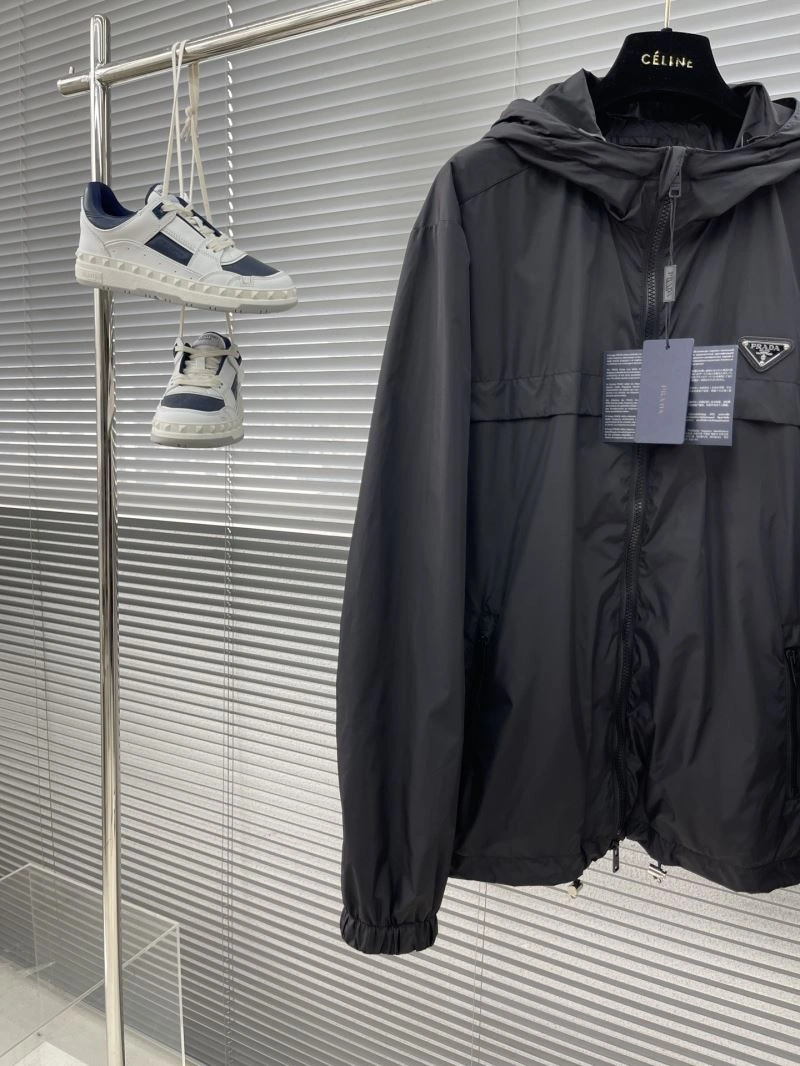 Lightweight Prada Outwear 170928