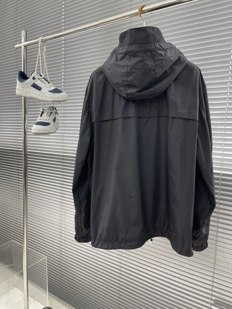 Lightweight Prada Outwear 170928
