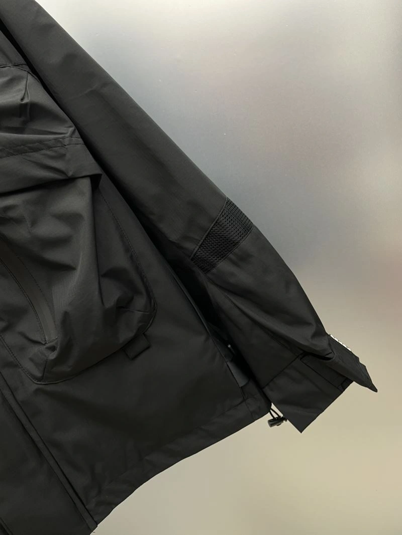 Prada Outwear OdorResistant 170919