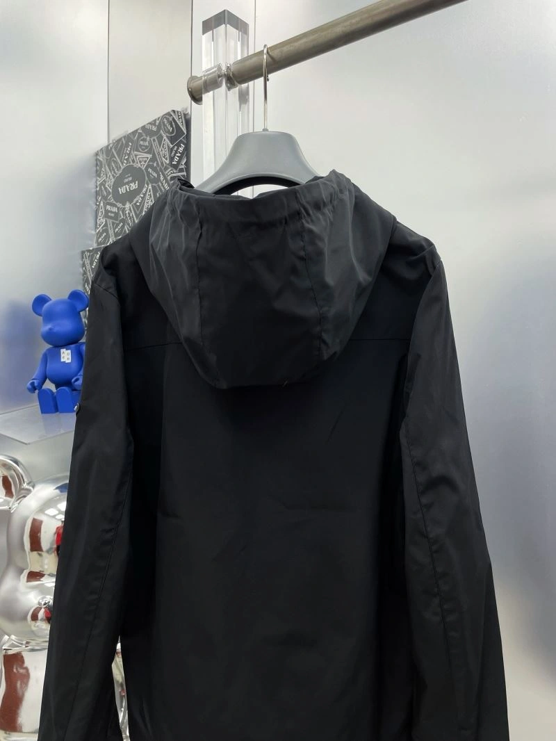 Unique Prada Outwear 170936