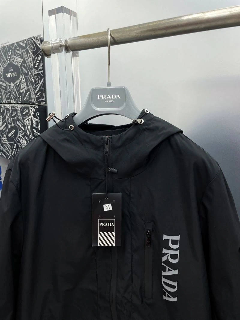Unique Prada Outwear 170936