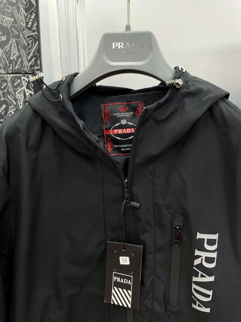 Unique Prada Outwear 170936