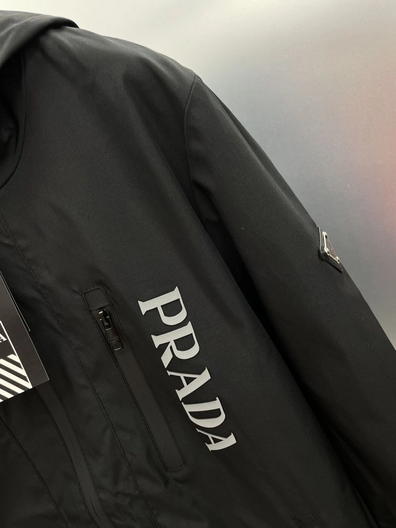 Unique Prada Outwear 170936