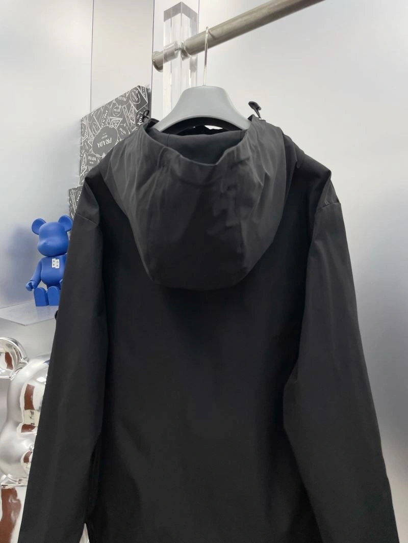 Supportive Prada Outwear 170922