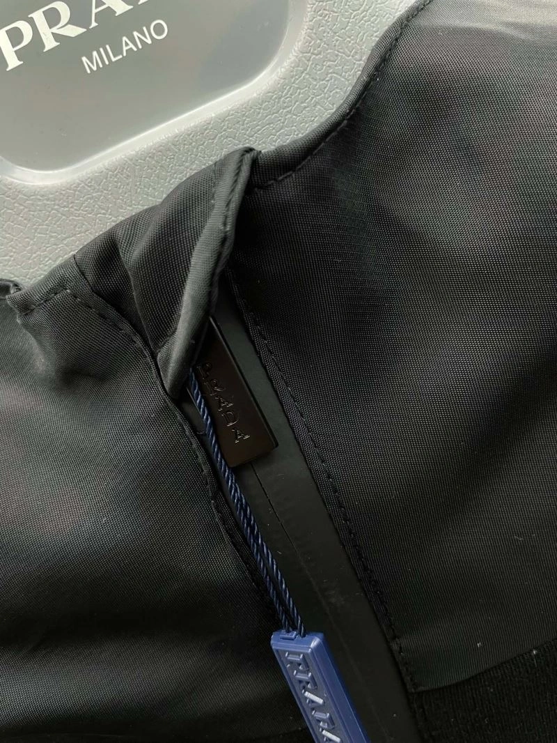 ModernLook Prada Outwear 170966