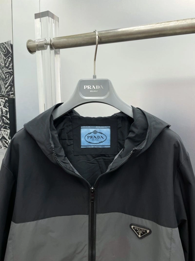 WrinkleFree Prada Outwear 170893