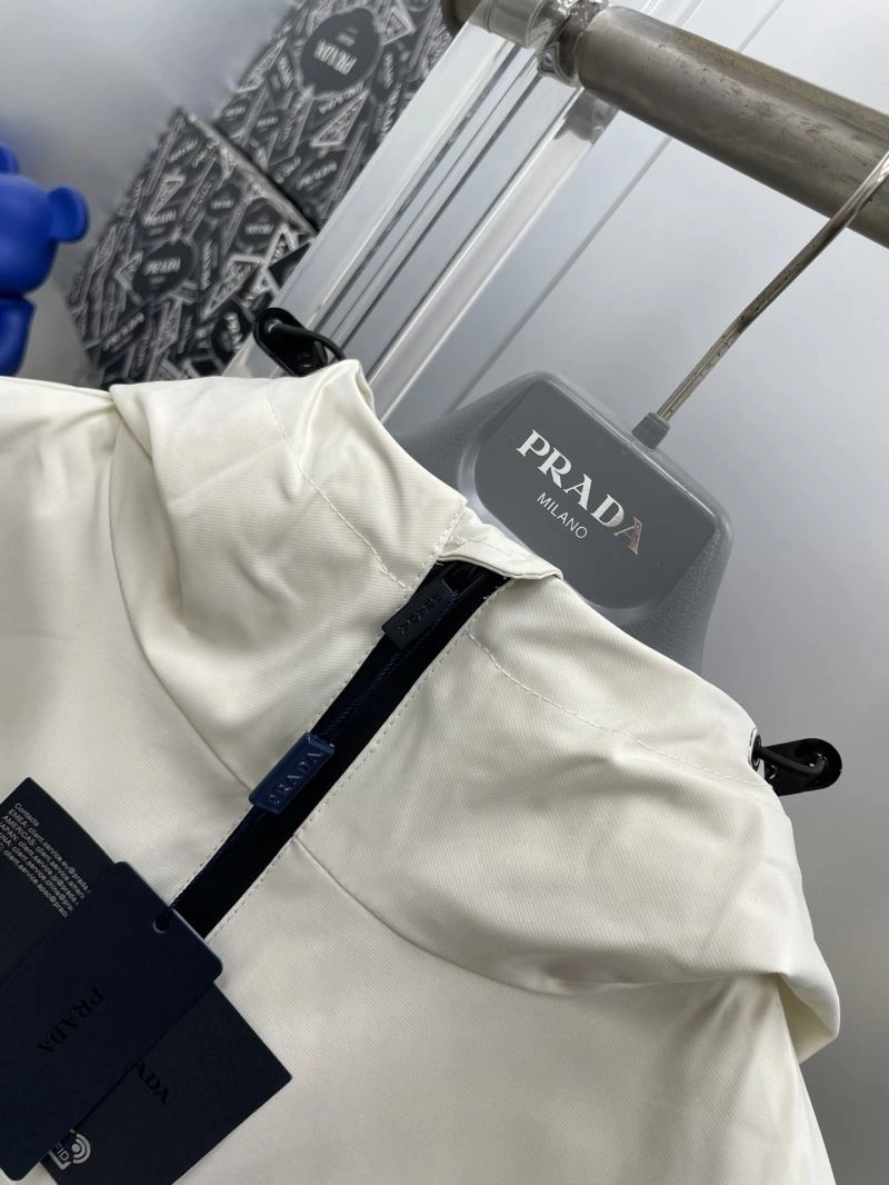 Casual Prada Outwear 170882
