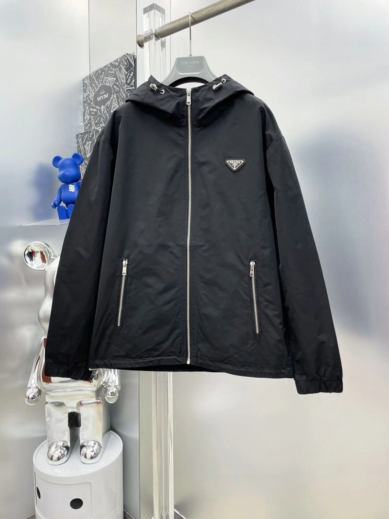 Snug Prada Outwear 170987