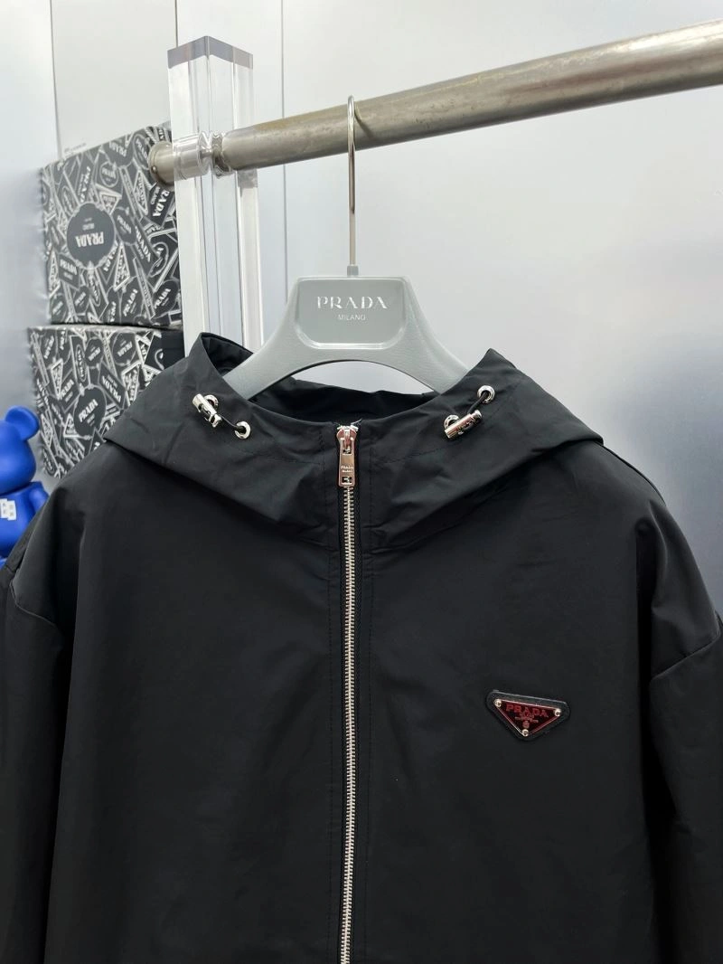 Snug Prada Outwear 170987